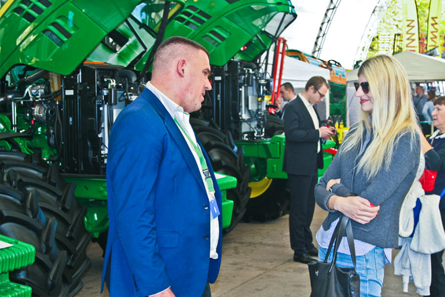 John Deere представляет тракторы серии M на выставке Moldagrotech 2018