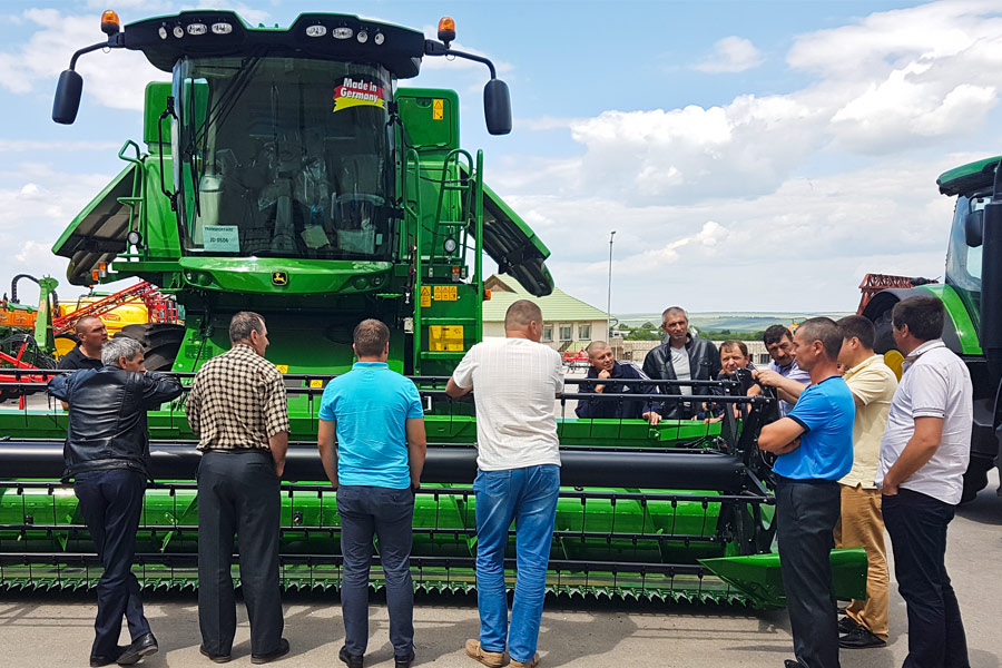 Managerii Agromester HD au sporit competențele combainerilor clienților în ajunul recoltării