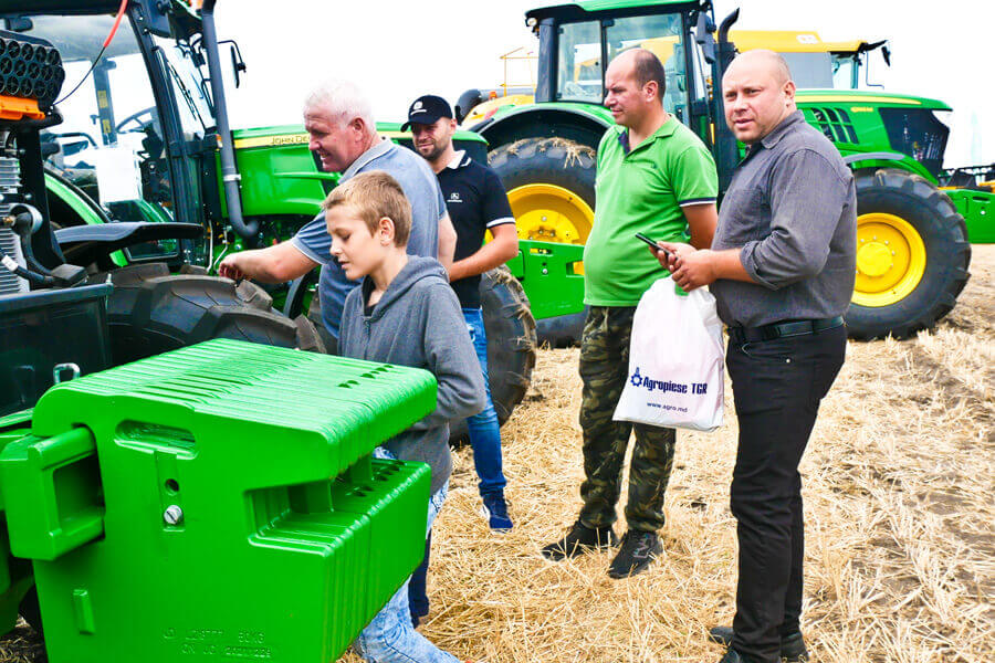 Agromester HD a prezentat la Ziua Cîmpului TehAgroFest cea mai nouă tehnică John Deere