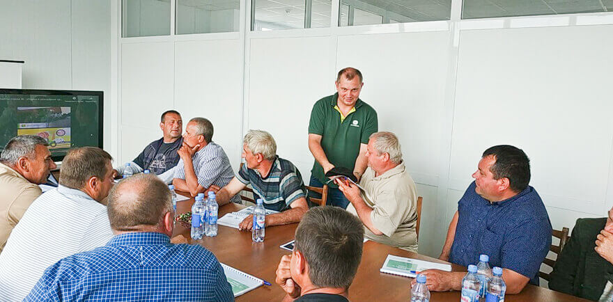 Agromester HD a organizat un seminar pentru operatorii de combine agricole John Deere