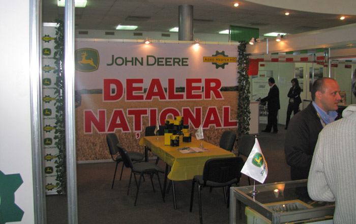 Medalii de argint a John Deere la expozitii