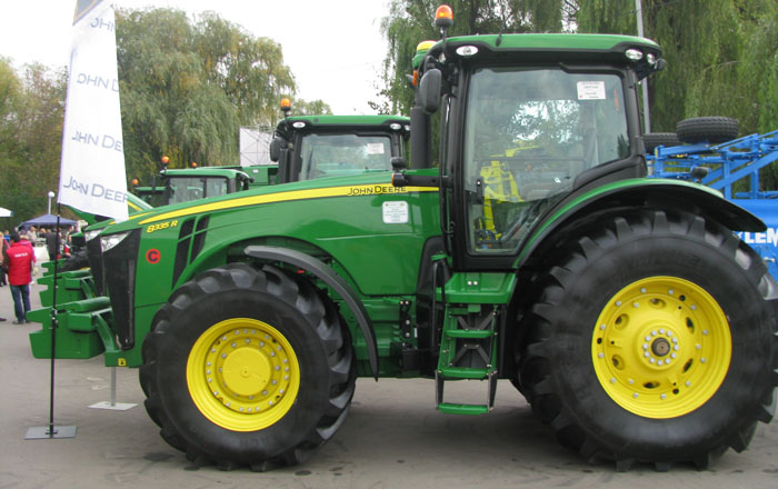 Medalii de argint a John Deere la expozitii