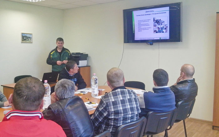 Combine John Deere seria W si S - aveti posibilitatea de a sustine un curs de instruire chiar in Moldova