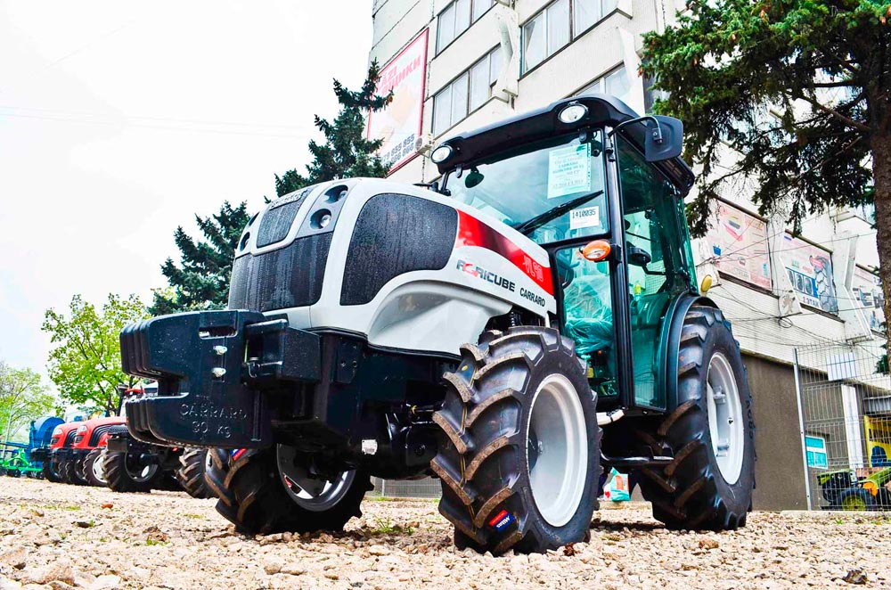 Agromester HD представляет трактор Carraro Agricube для сада и виноградника