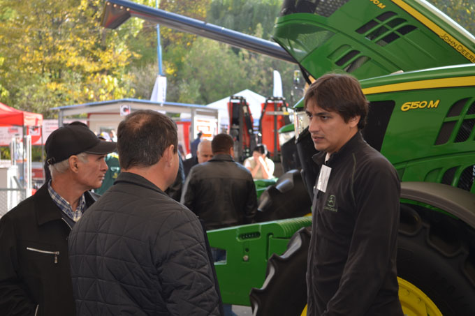 John Deere la Moldagrotech 2015