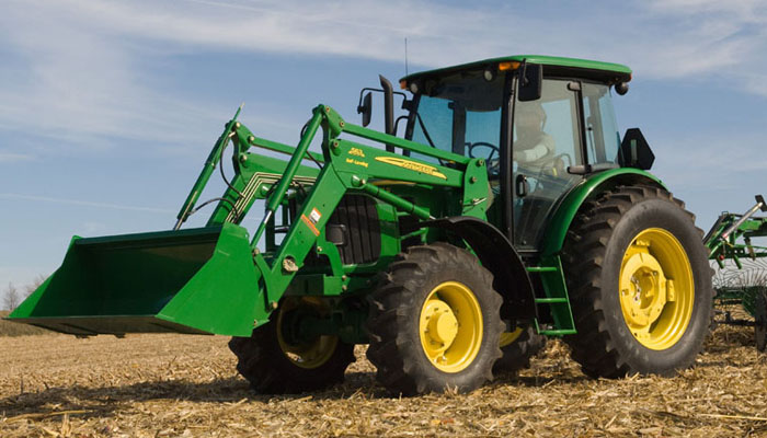 Tractor John Deere 6110B